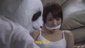 Gã nhà bên giả làm thầy giáo, thôi miên em nữ học sinh để giở trò đồi bại